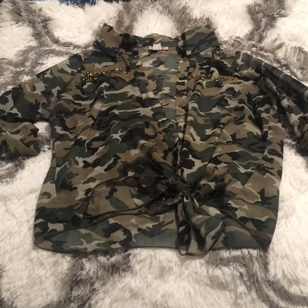 Women’s Camo Tie Up Blouse